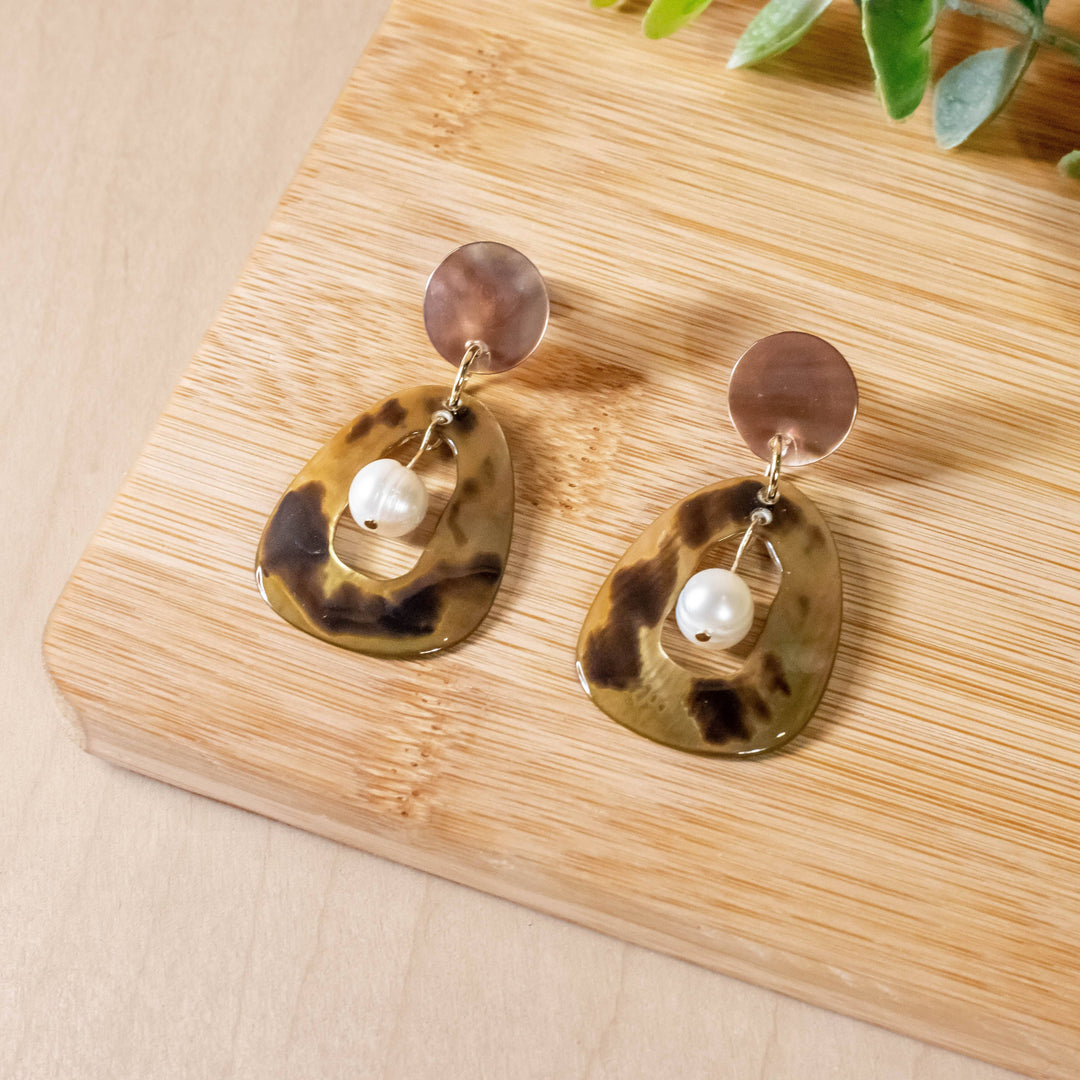 Mother of Pearl Earrings with Inner Pearl and Brown Tiger