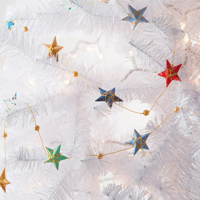 Estrella Silk Star Garland