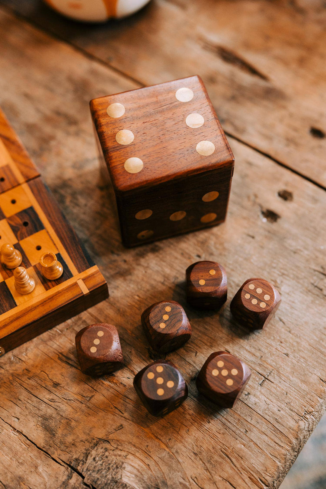 Dice Wood Box with Six Dice