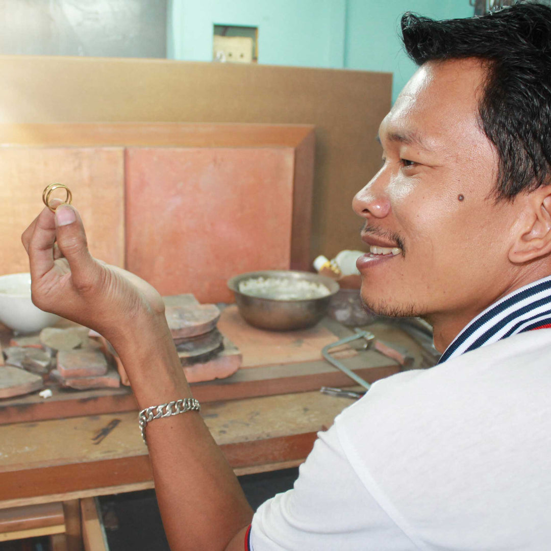 Cross Bombshell Ring